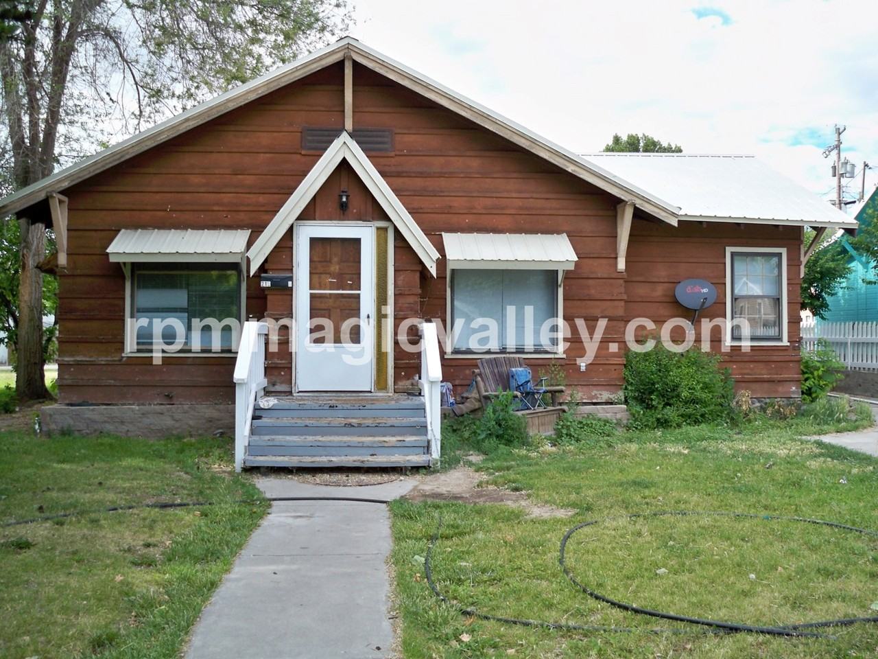 216 E Avenue C - Photo 2 of 9