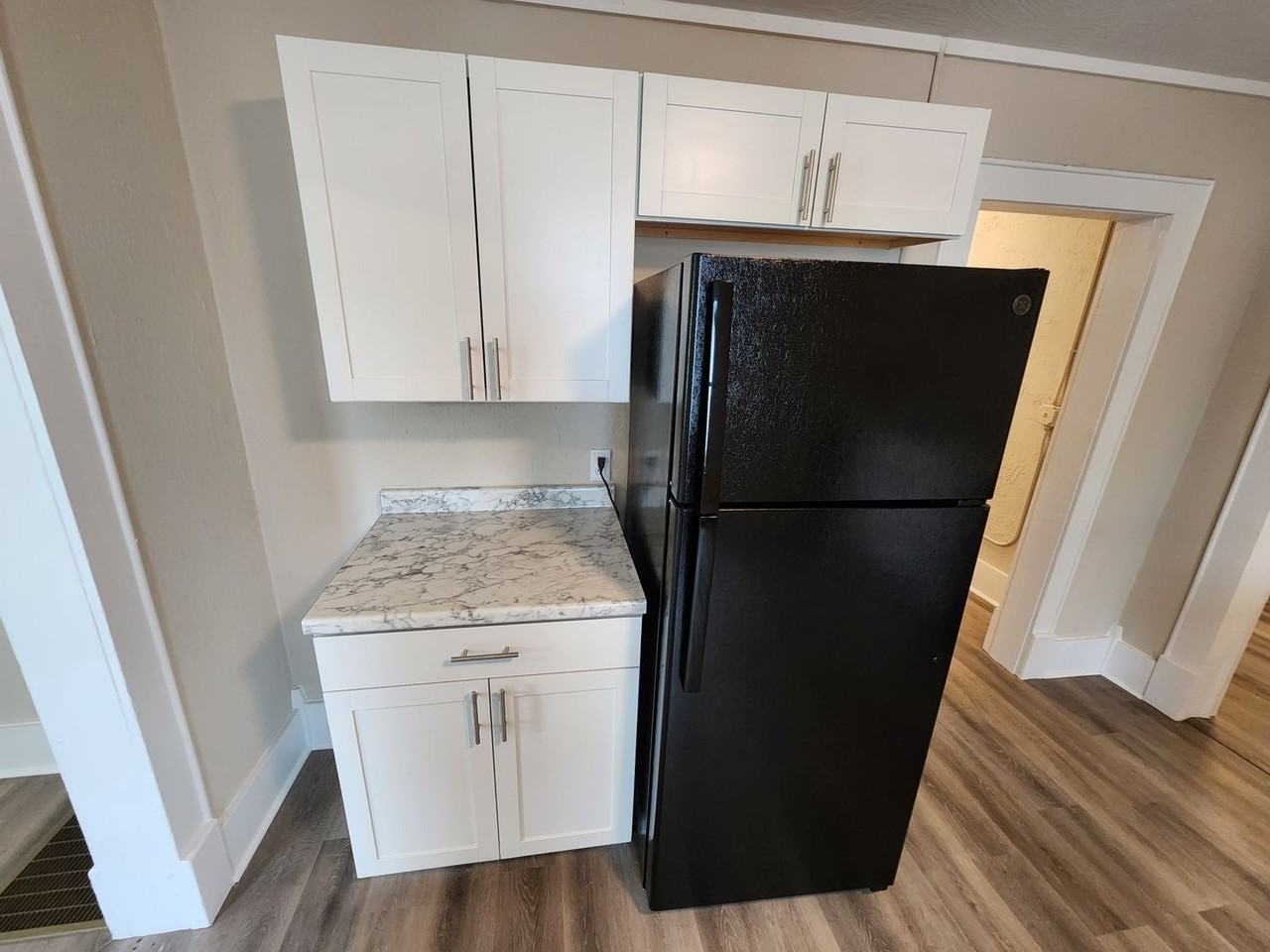 1020 W Hovey St - Photo 7 of 30