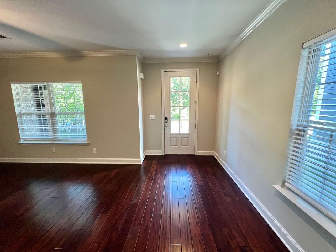 1606 Shadow Green Dr - Photo 2 of 26