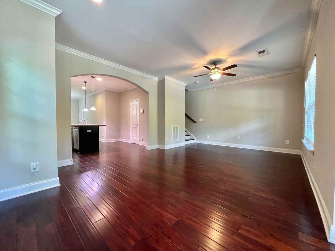 1606 Shadow Green Dr - Photo 3 of 26