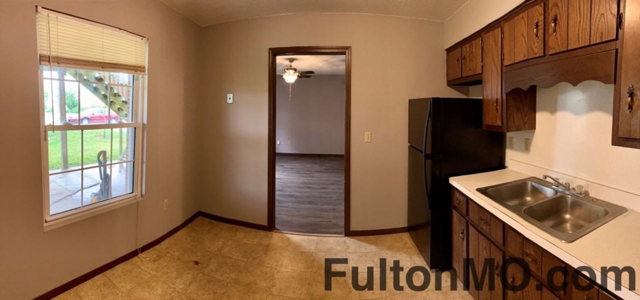 539 Collier Ln - Photo 3 of 9