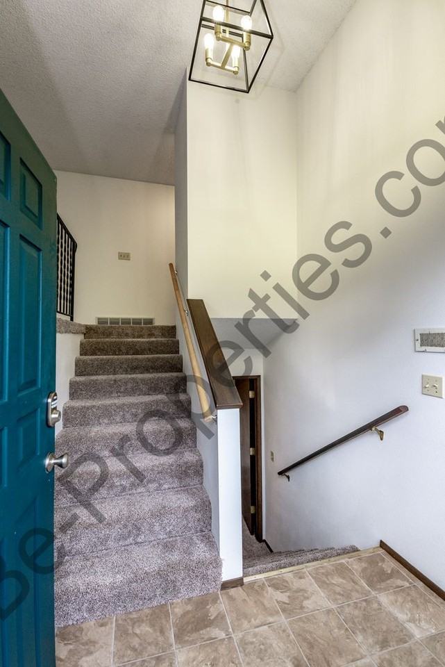 1214 S Geiger St - Photo 4 of 50