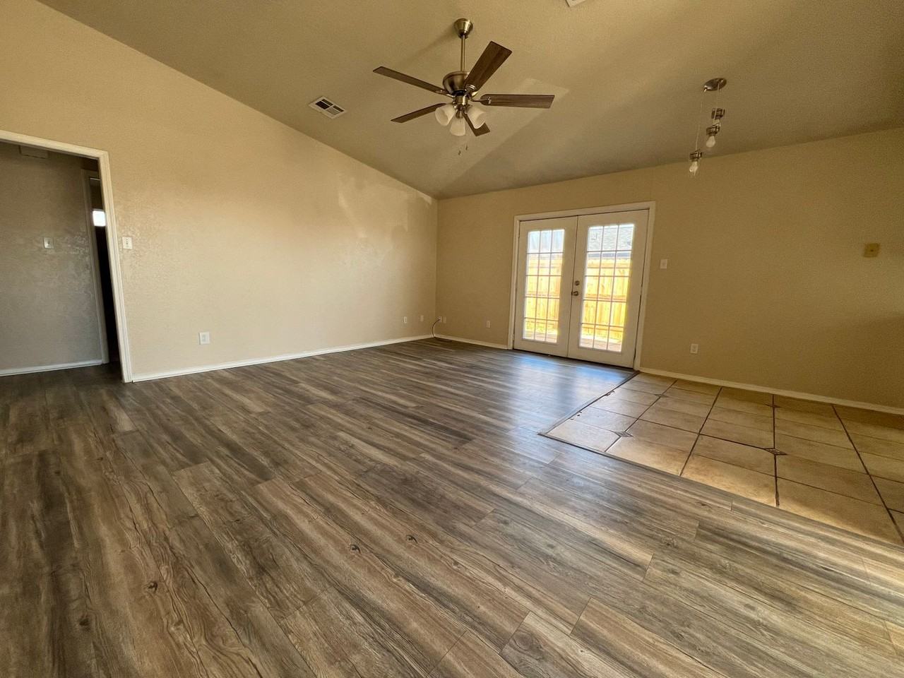 3815 Sw Hickory Ln - Photo 3 of 21