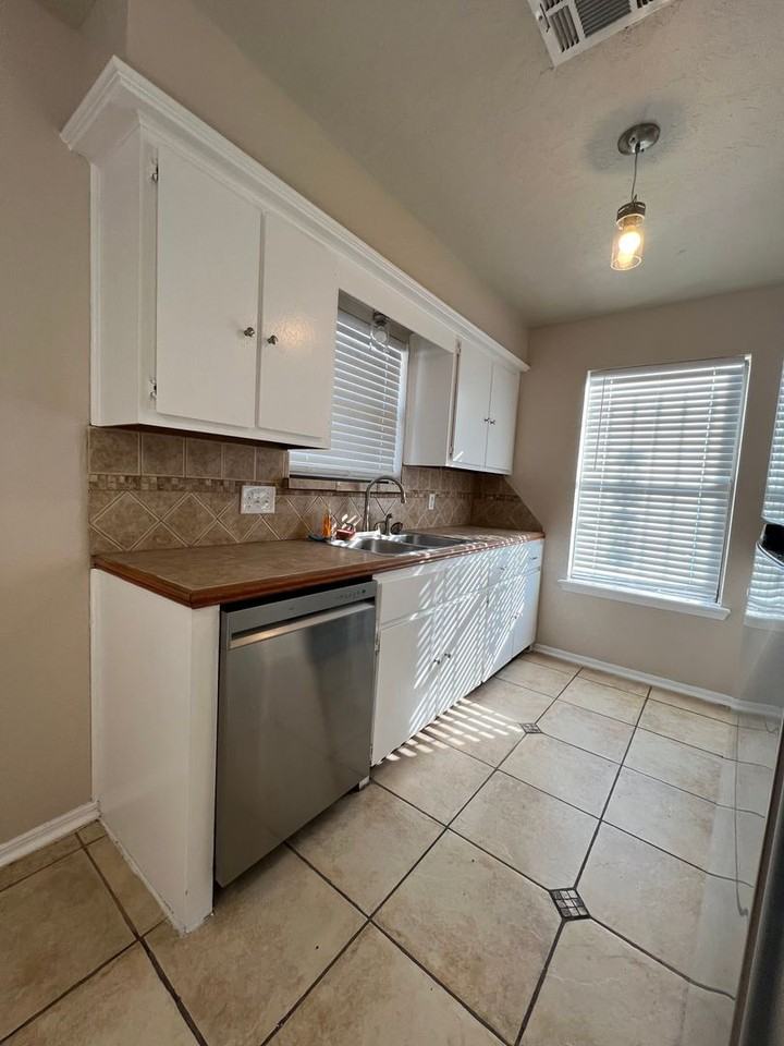 3815 Sw Hickory Ln - Photo 5 of 21