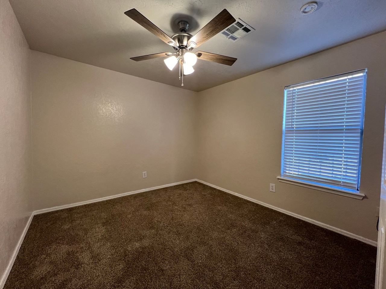 3815 Sw Hickory Ln - Photo 7 of 21