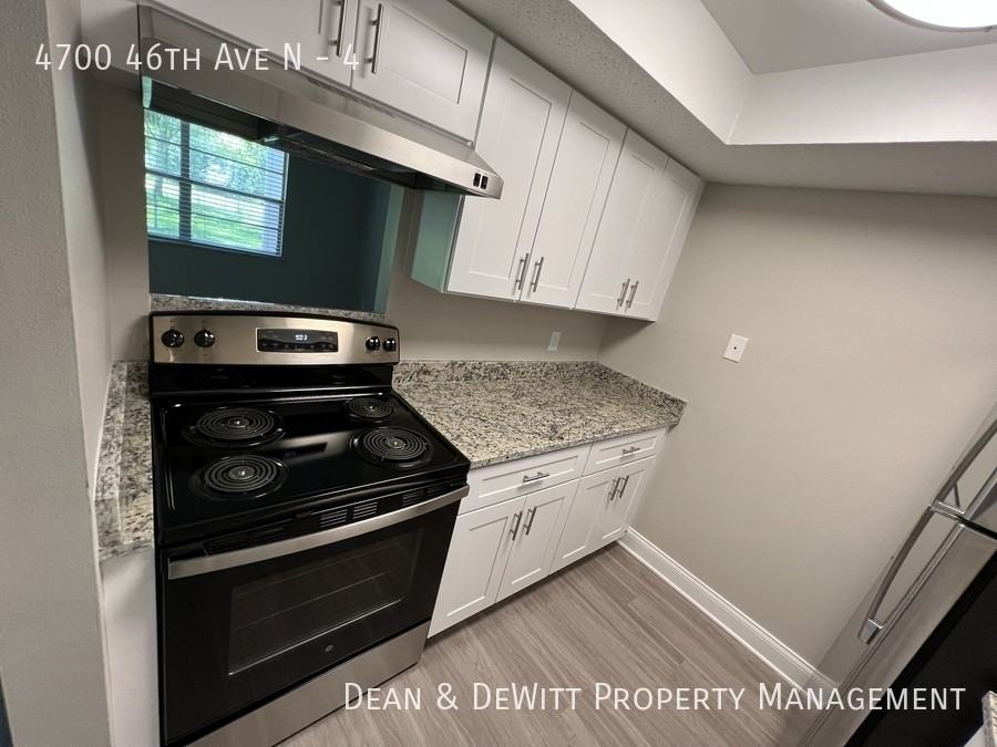 4700 46th Ave N #4 - Photo 6 of 16