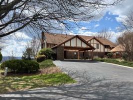 featured image of 1403 Fleetwood Plz