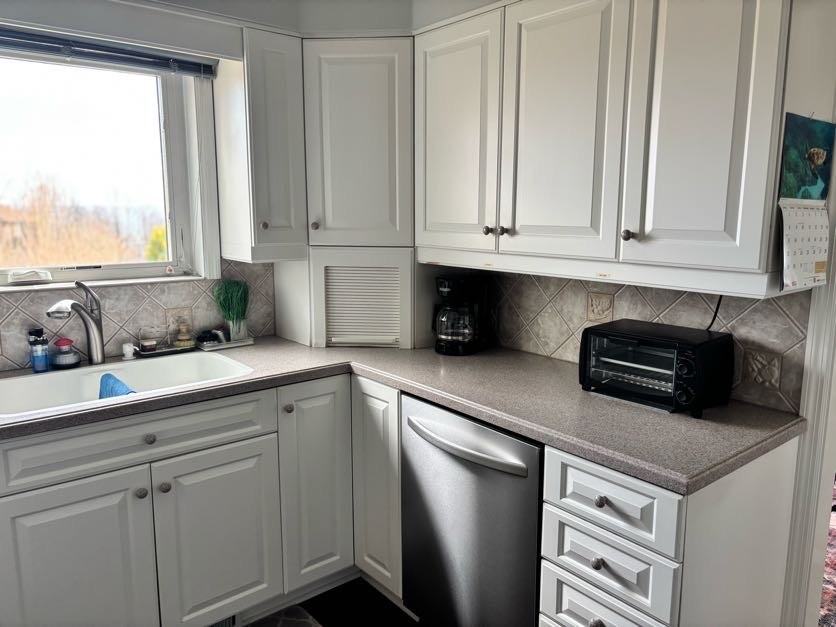 1403 Fleetwood Plz - Photo 4 of 21