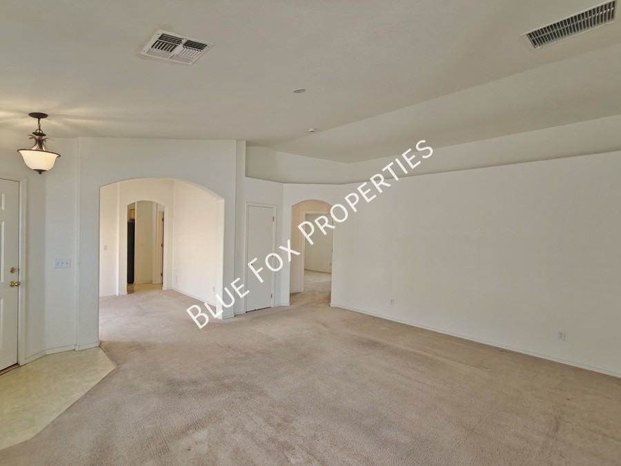 7862 W Sacramento Hill Dr - Photo 4 of 31