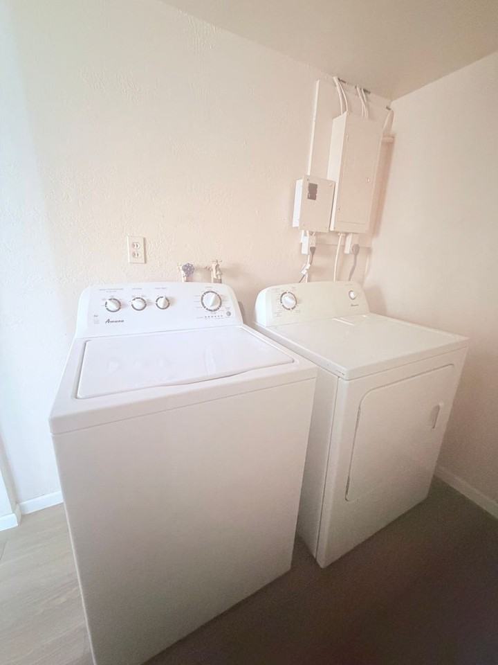 511 N Pennsylvania St - Photo 4 of 8