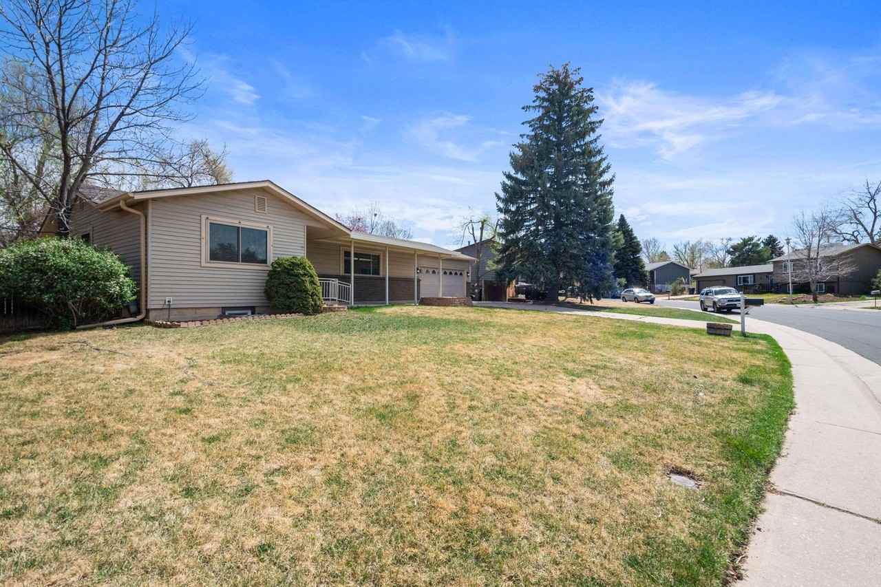 7112 S Washington St - Photo 2 of 38