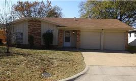 421 Arthur Dr - Photo 1 of 1