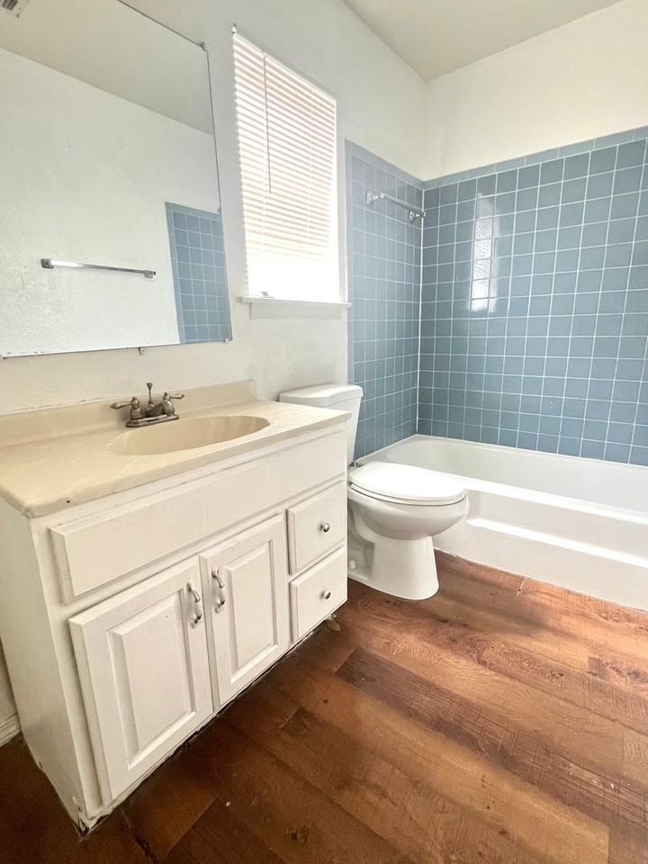 421 Arthur Dr - Photo 4 of 6