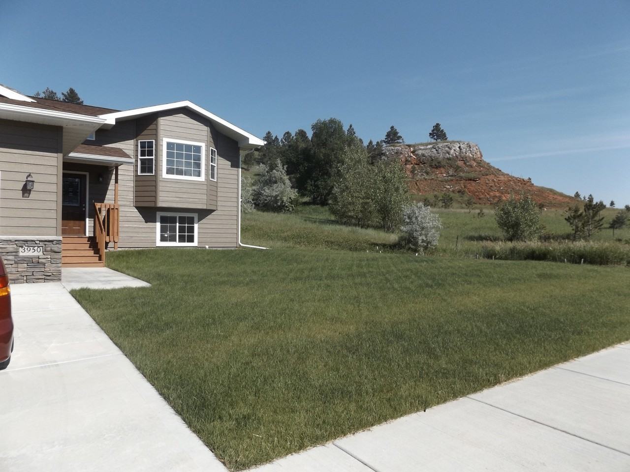 3950 Park Dr - Photo 2 of 9