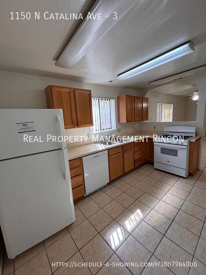 1150 N Catalina Ave #3 - Photo 3 of 20