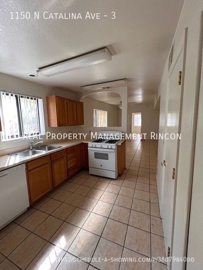1150 N Catalina Ave #3 - Photo 4 of 20