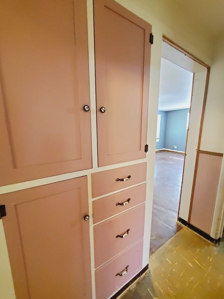 1017 Yew St - Photo 6 of 14