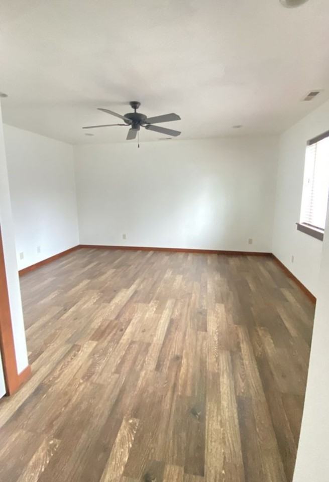 1610 N Catherine St - Photo 3 of 16