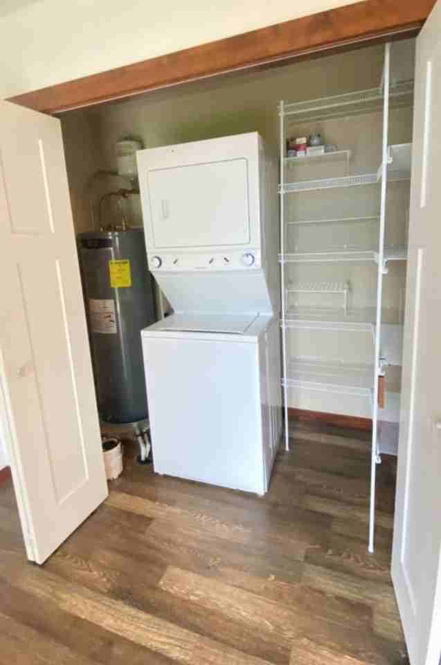 1610 N Catherine St - Photo 7 of 16