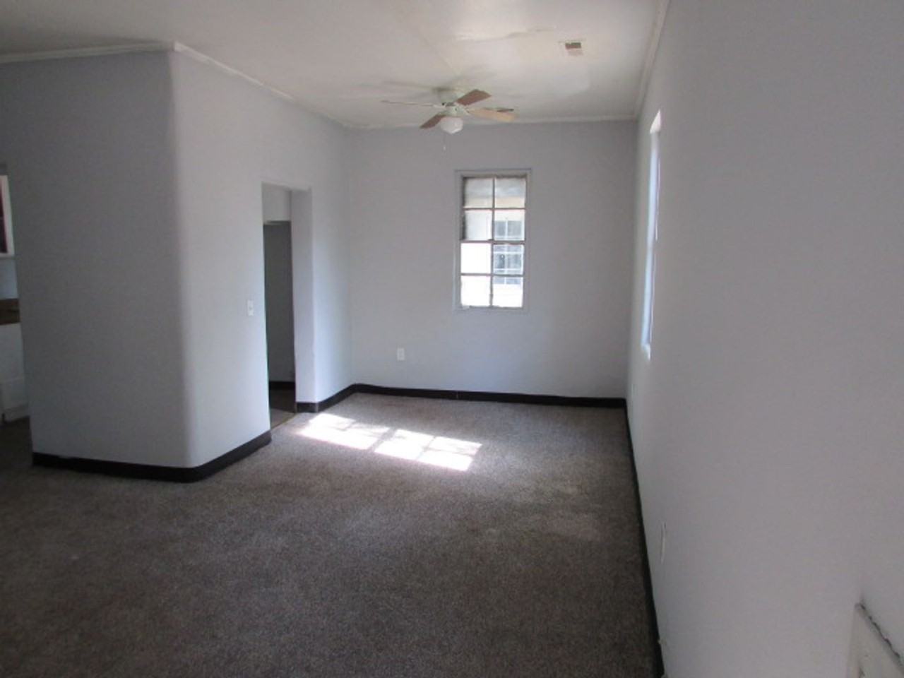20 Burgess Ct - Photo 2 of 7