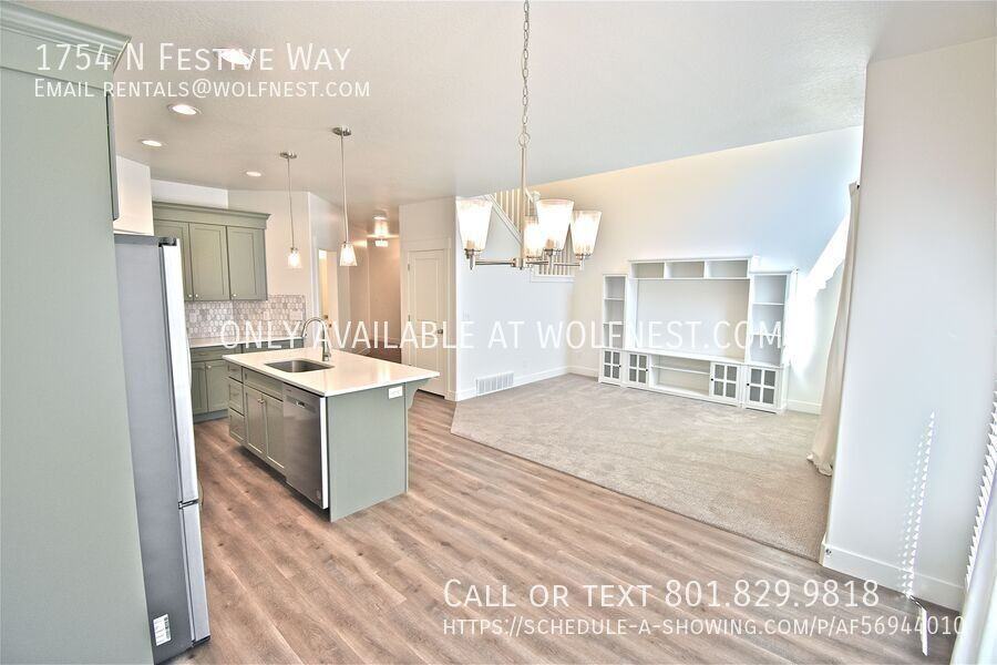 1754 N Festive Way - Photo 7 of 44