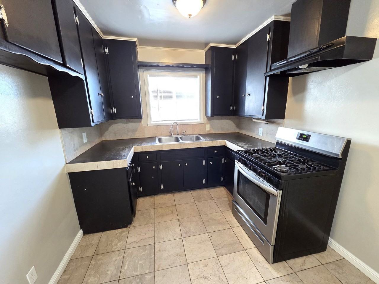 15328 Magnolia Rd - Photo 5 of 13