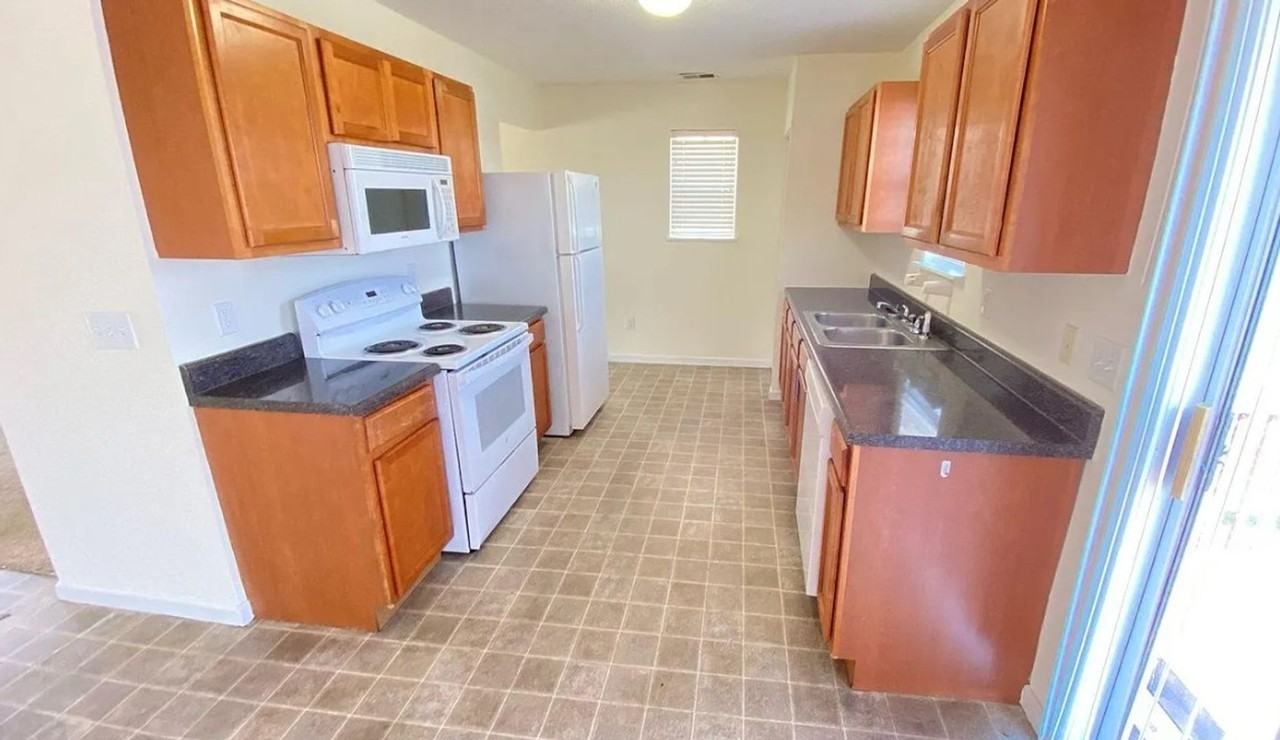 109 Tea Olive Ave - Photo 5 of 11