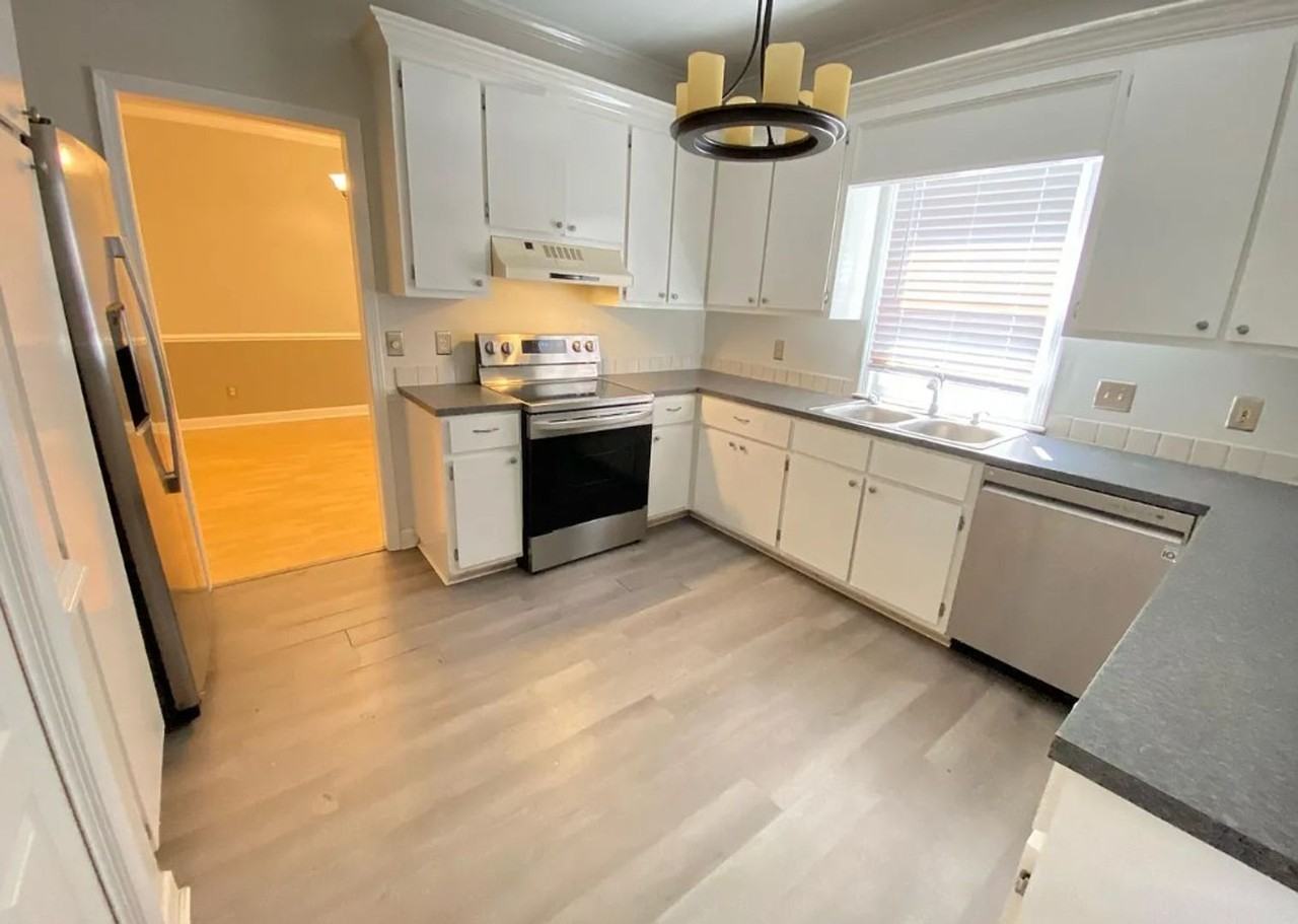 261 Conrad Cir - Photo 4 of 13