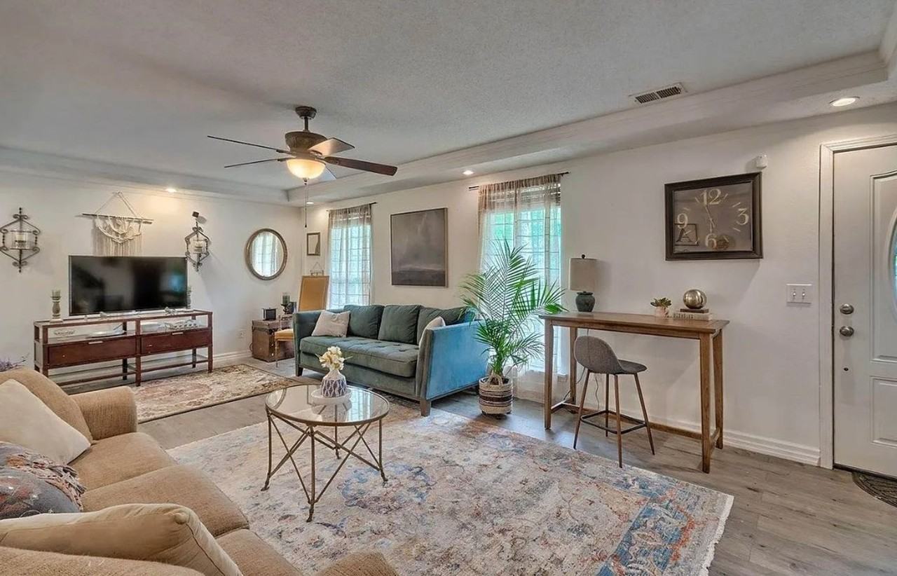 189 Hester Woods Dr - Photo 3 of 16