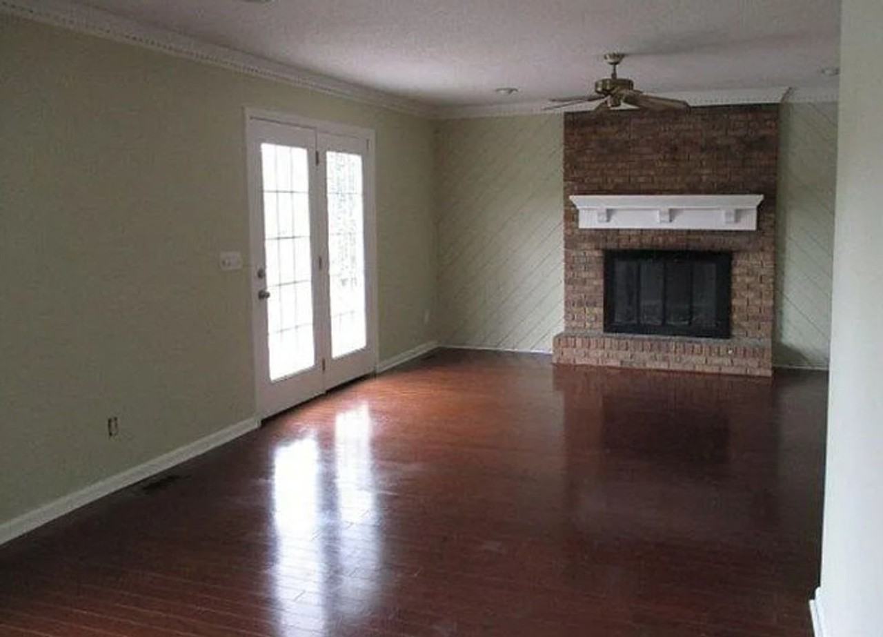 126 S Village Rd - Photo 2 of 6