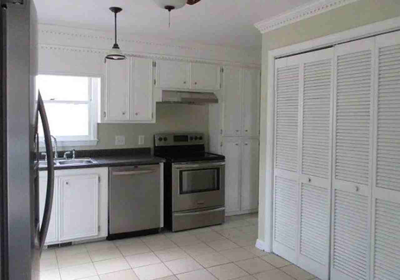 126 S Village Rd - Photo 3 of 6