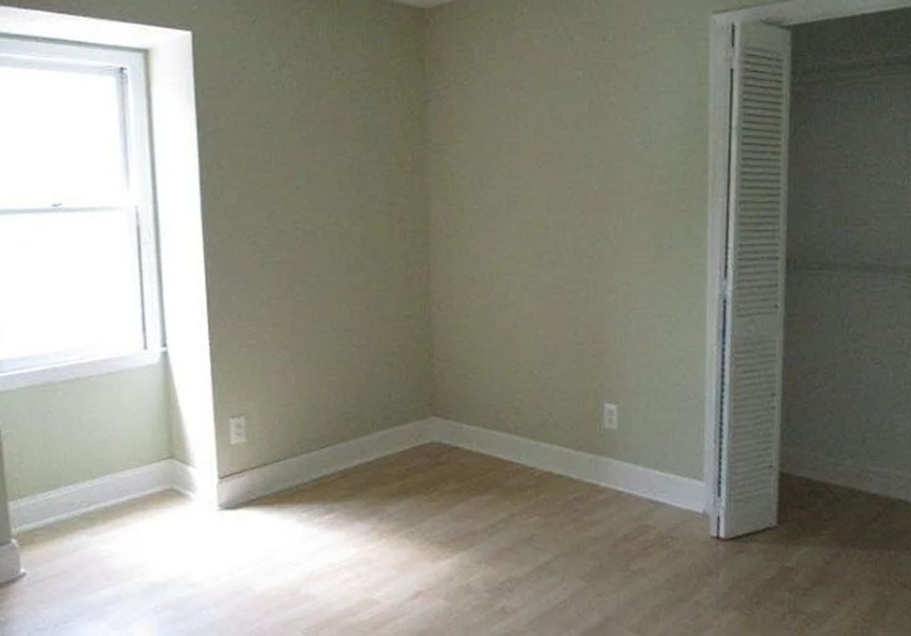 126 S Village Rd - Photo 4 of 6