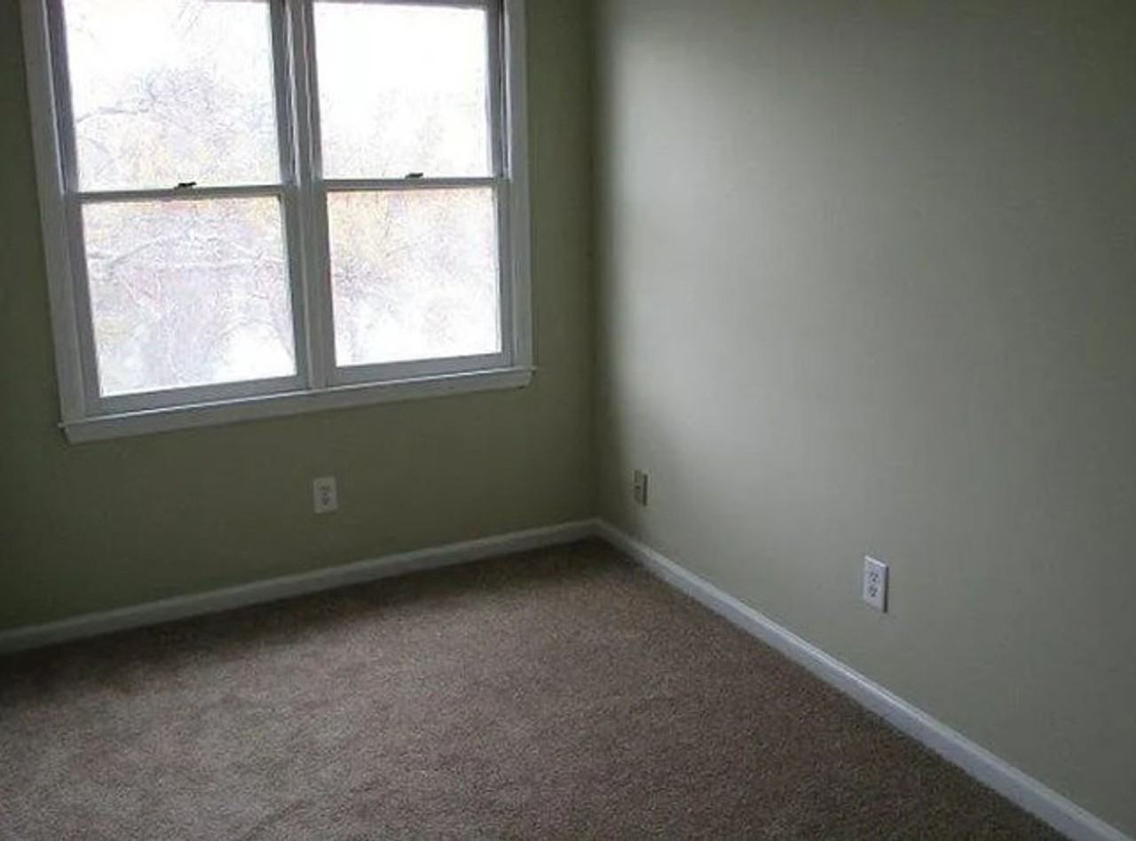 126 S Village Rd - Photo 5 of 6