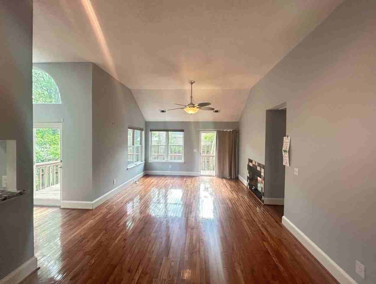 5 Southwell Ct - Photo 2 of 8