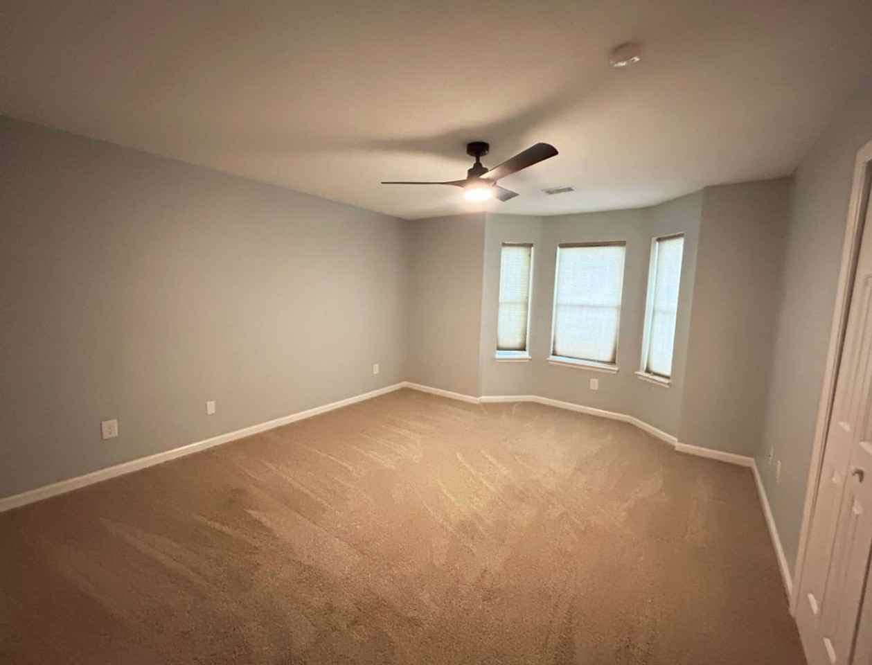 5 Southwell Ct - Photo 4 of 8