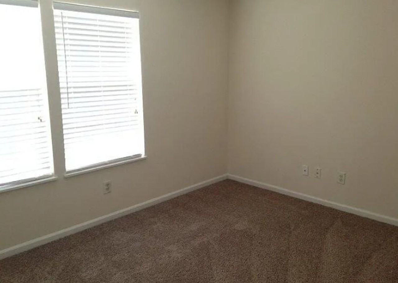 316 Pin Oak Dr - Photo 6 of 7