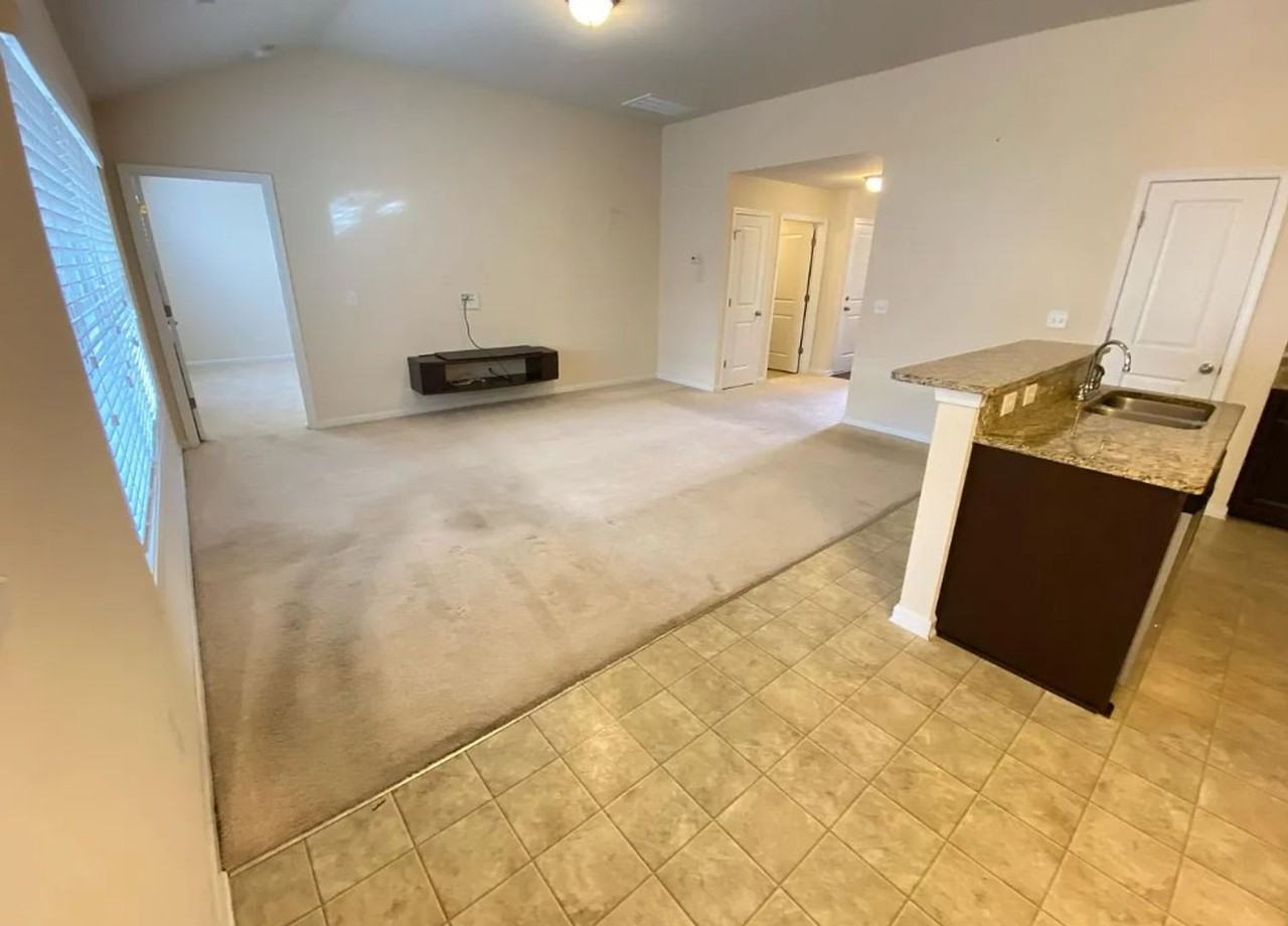 847 Dovefield Ln - Photo 2 of 11