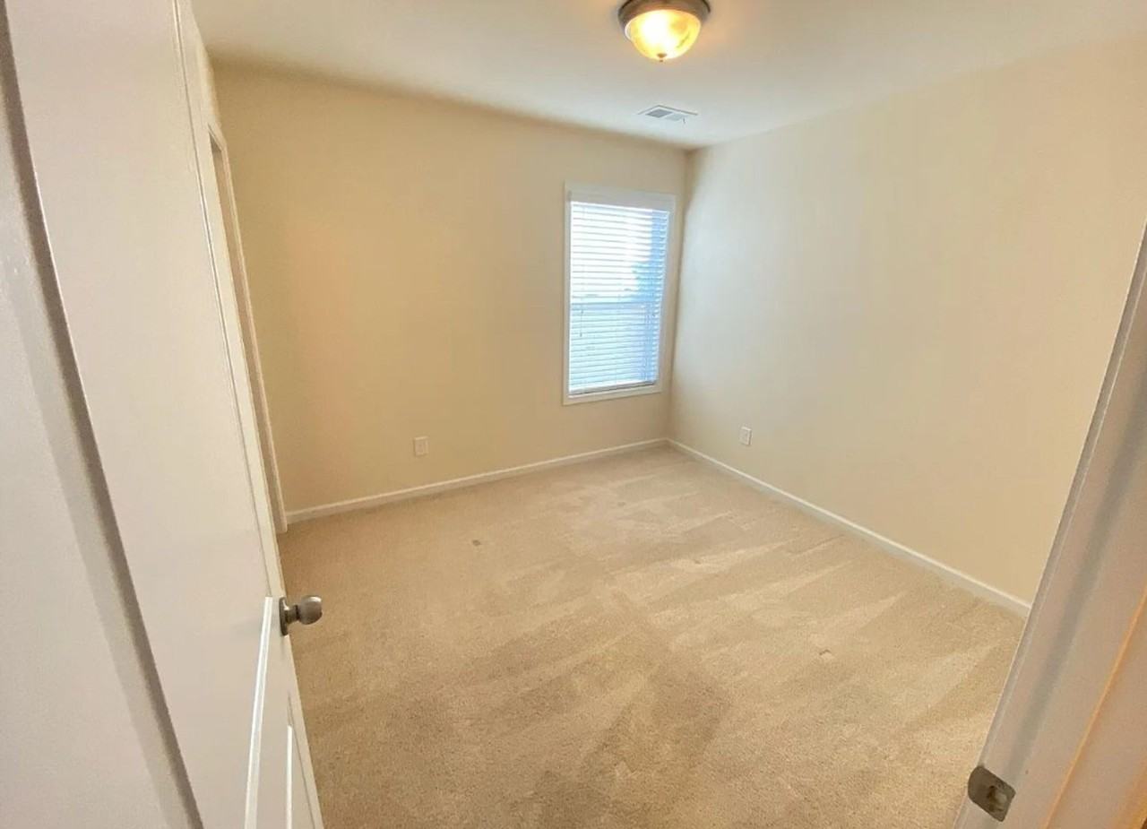 847 Dovefield Ln - Photo 7 of 11