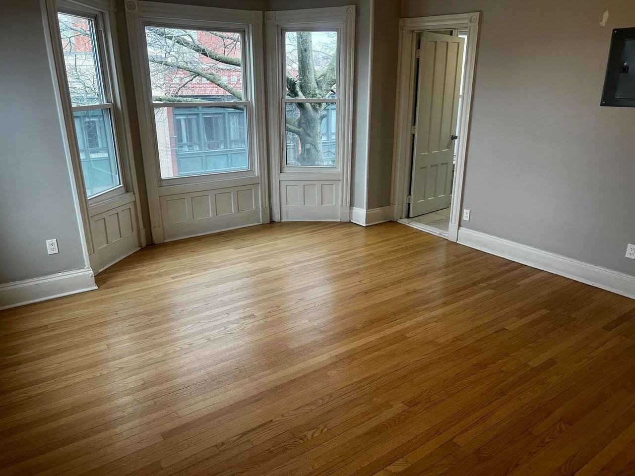 262 Washington Ave - Photo 3 of 5