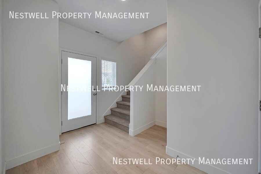 894 W 560 S - Photo 2 of 29