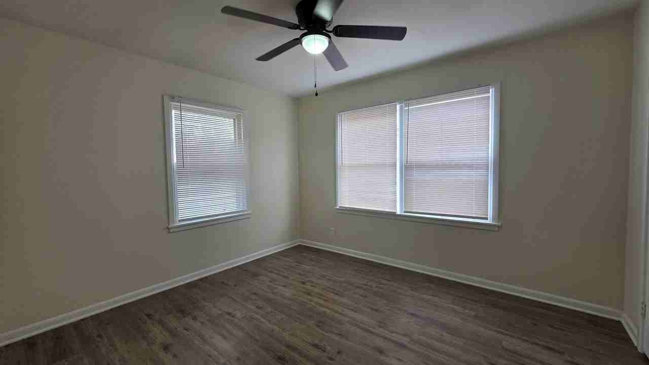 2430 Rio Grande St - Photo 4 of 8