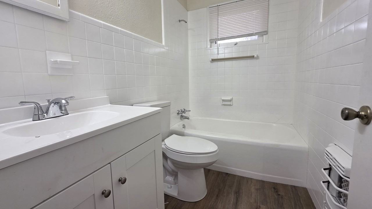 2430 Rio Grande St - Photo 5 of 8