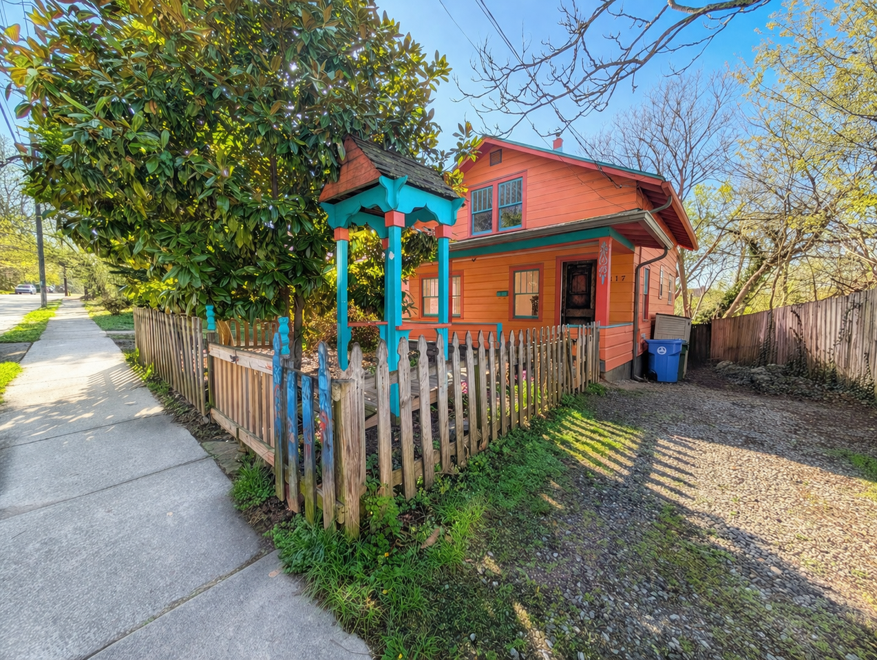 117 Hillside St - Photo 2 of 22