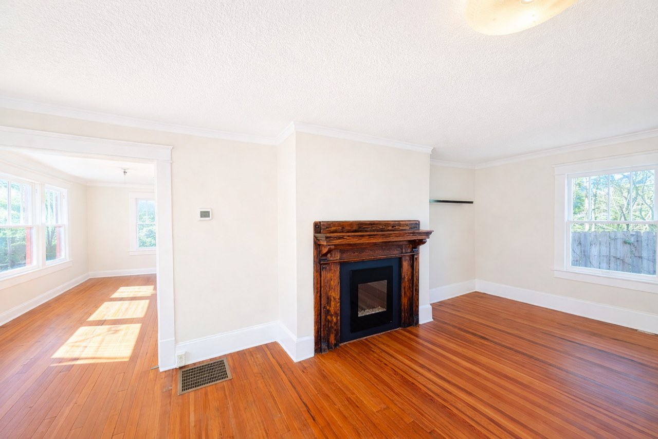 117 Hillside St - Photo 6 of 22