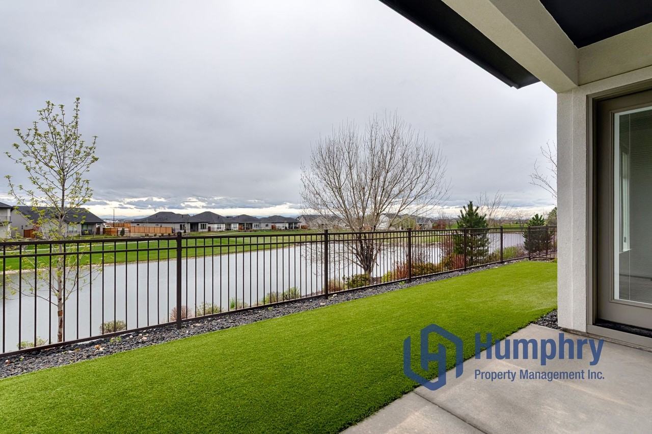 11321 S Corballis Ln - Photo 3 of 49