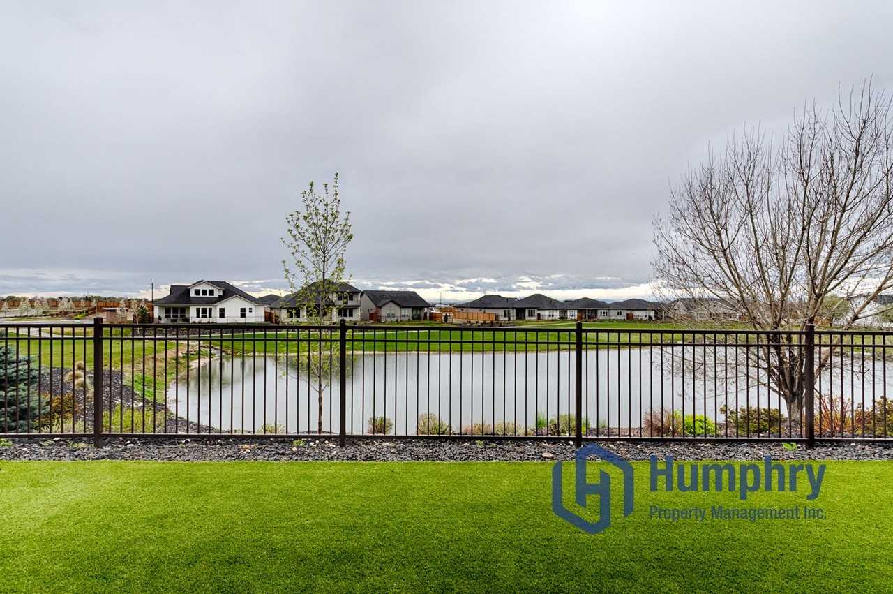 11321 S Corballis Ln - Photo 5 of 49