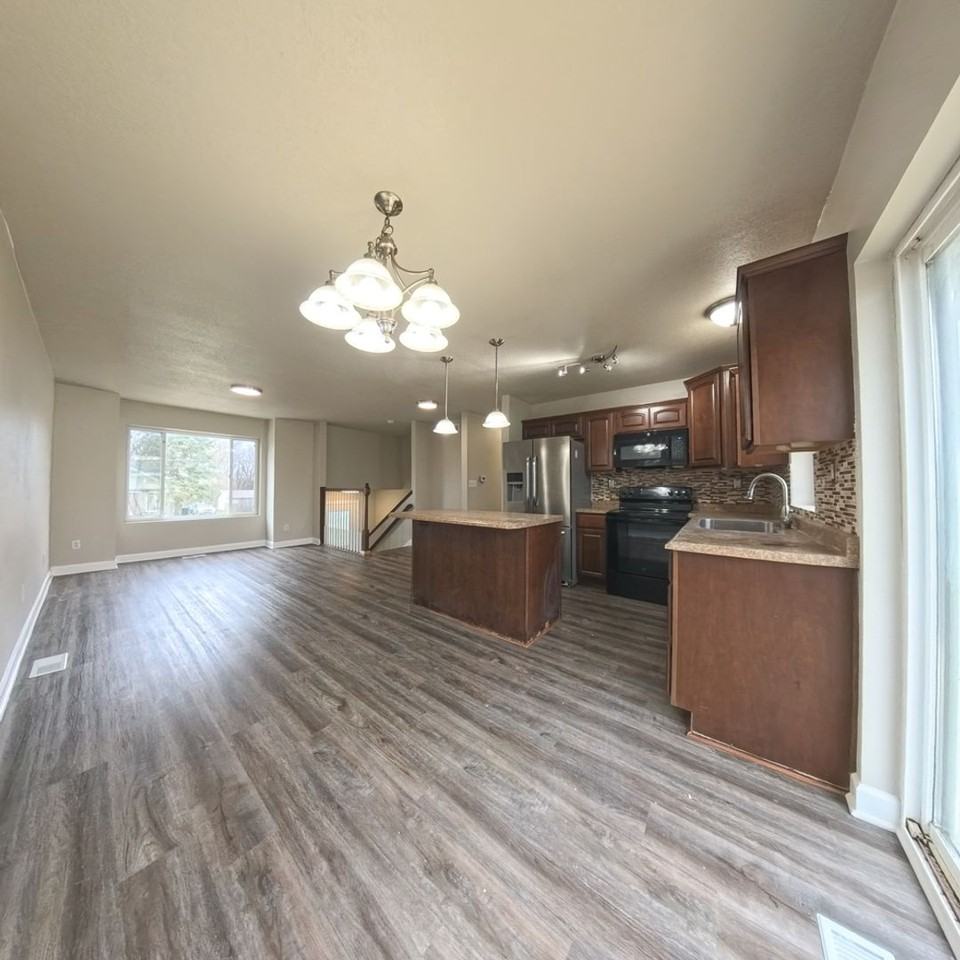 4874 Ne 39th Ave - Photo 6 of 27