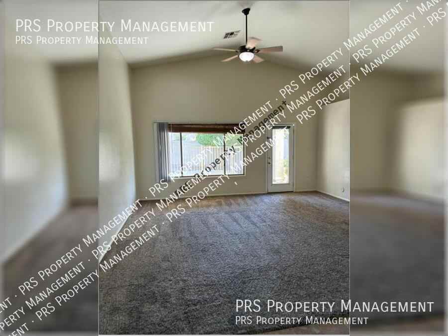 1744 E Robin Ln - Photo 5 of 26