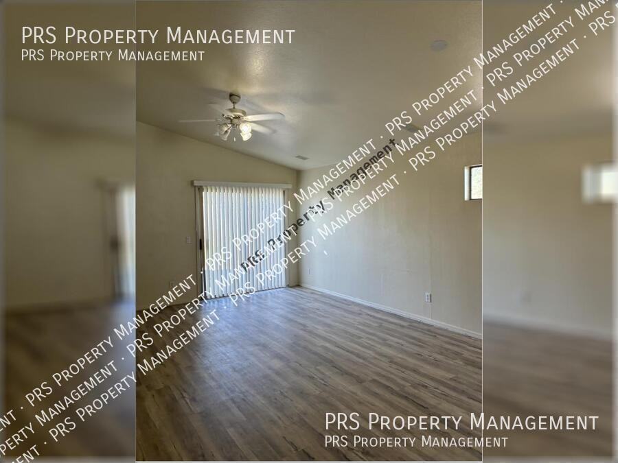 1744 E Robin Ln - Photo 7 of 26