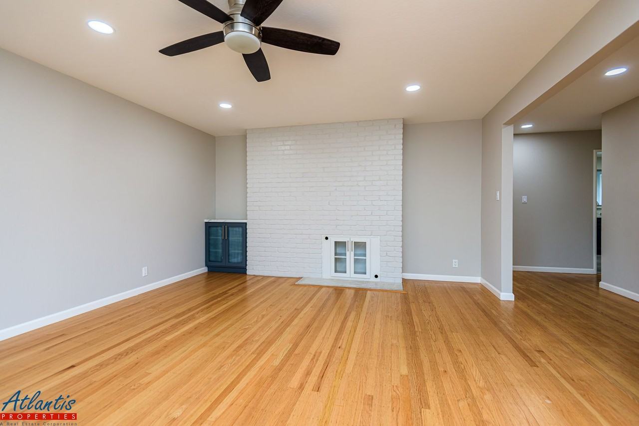 645 Derby Ct - Photo 3 of 23